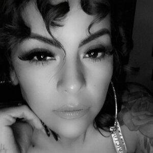 Meet your Posher, Edith